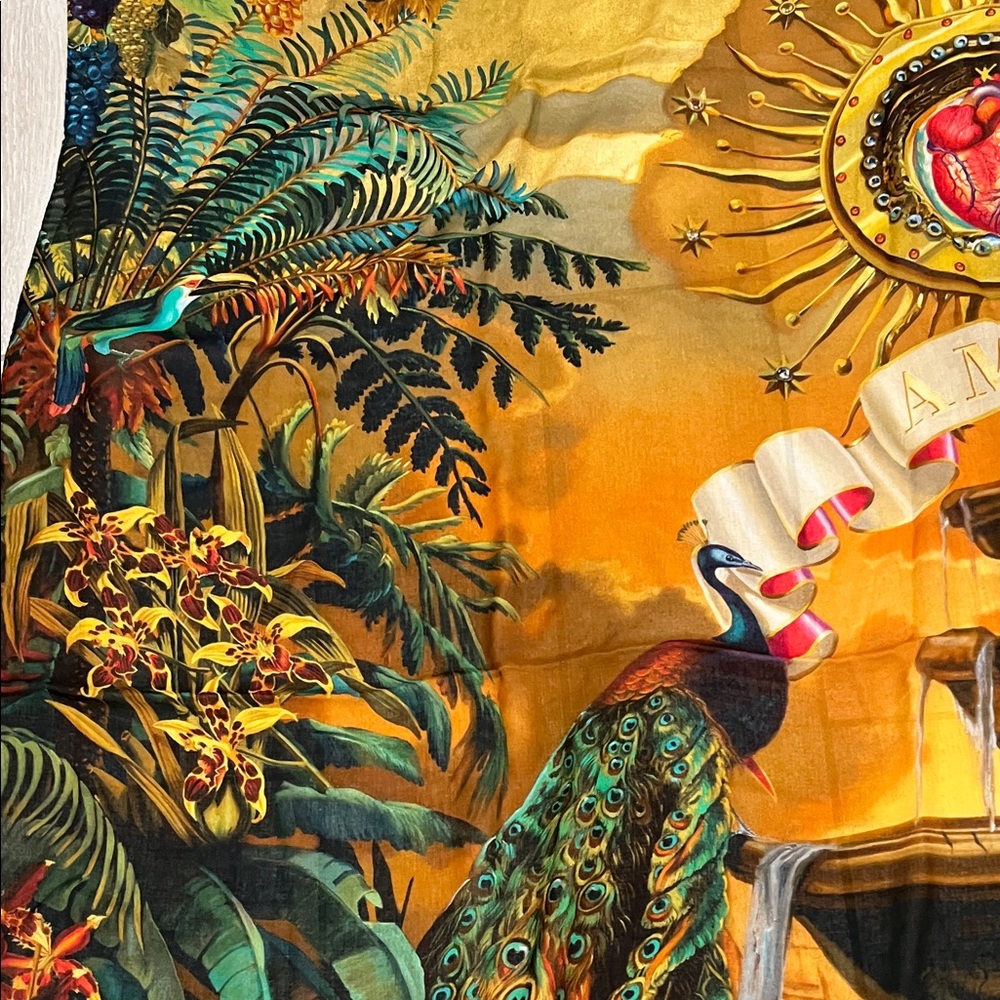 FAENA Scarf/Coverup/Tapestry-Silk-Made in Italy- “Amor” Artist Juan Gatti-65x53 - Picture 7 of 11